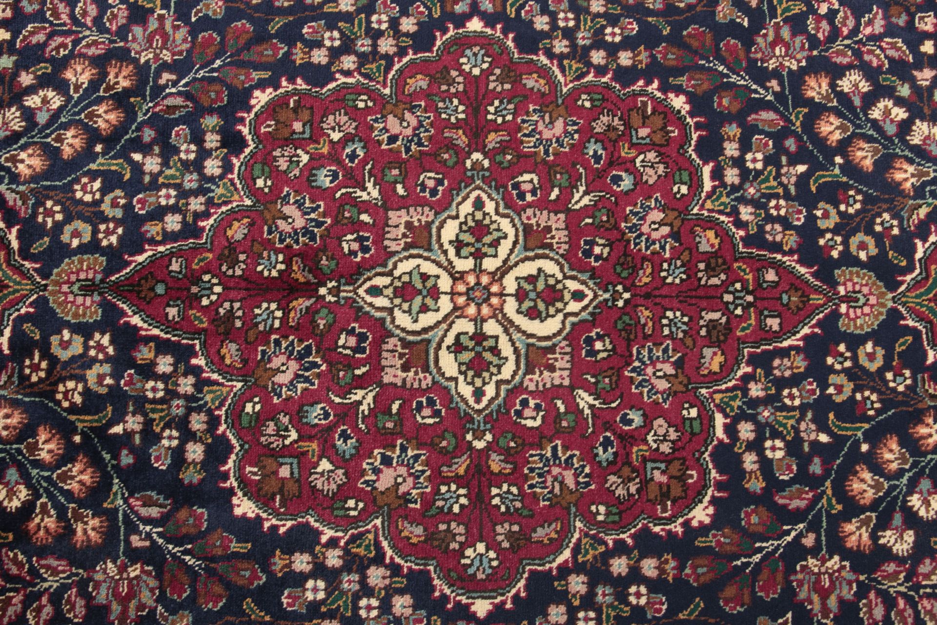 Tabriz Persian Rug — hand-knotted, 198 × 292 cm