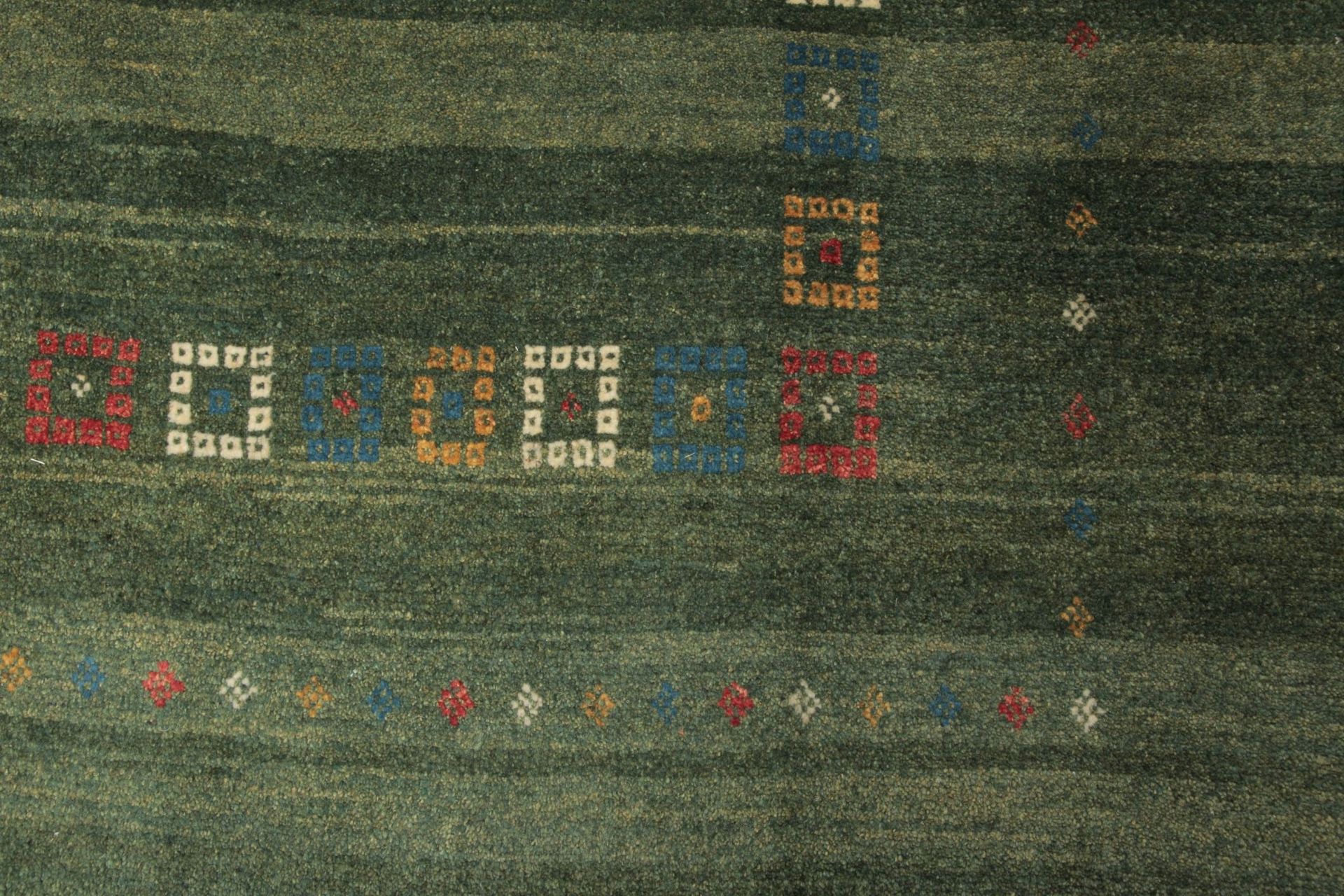 Persian Rug — hand-knotted, 200 × 290 cm, Wool