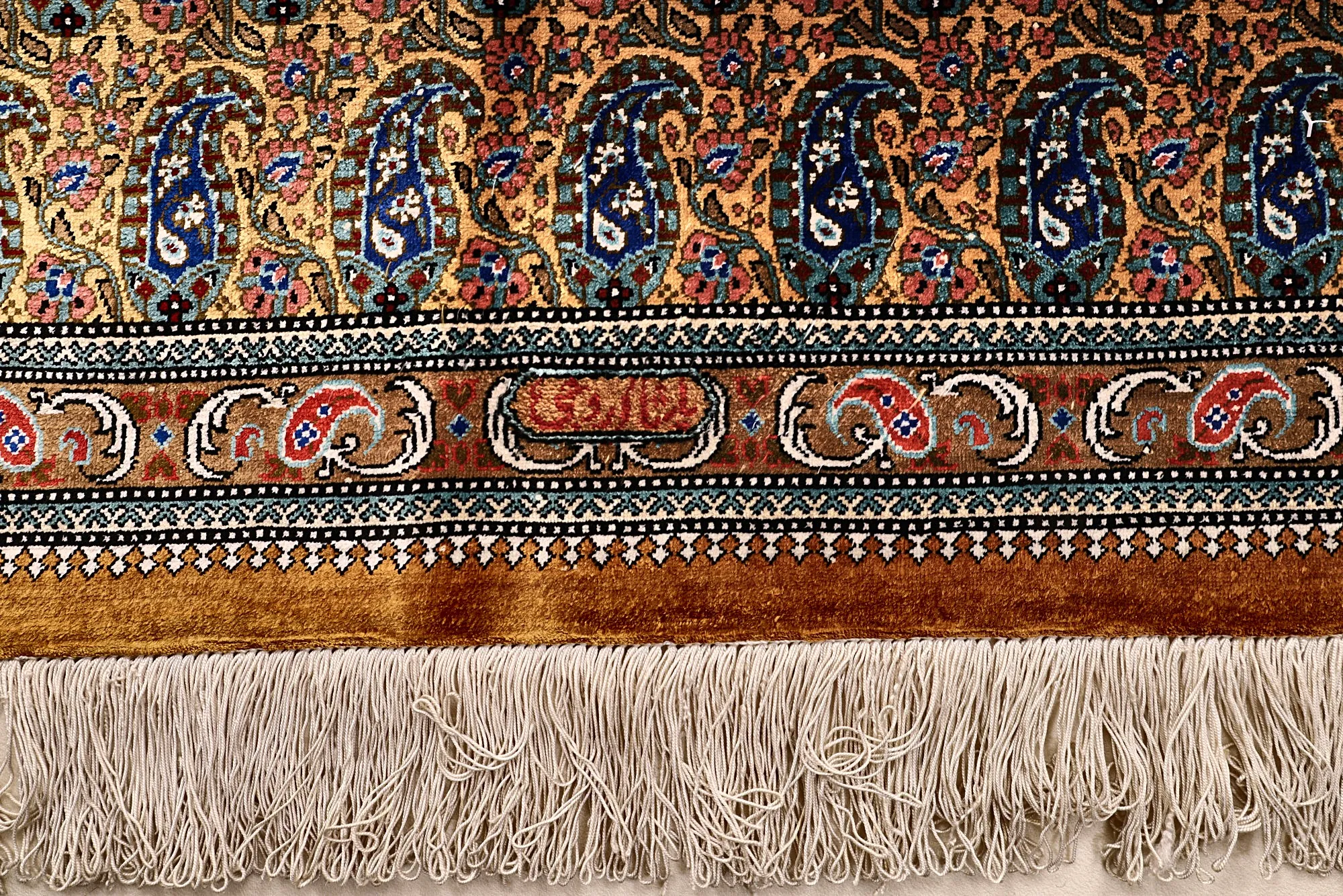115785-06 Hand-Knotted Silk Qom Persian Rug, 117 × 80 cm