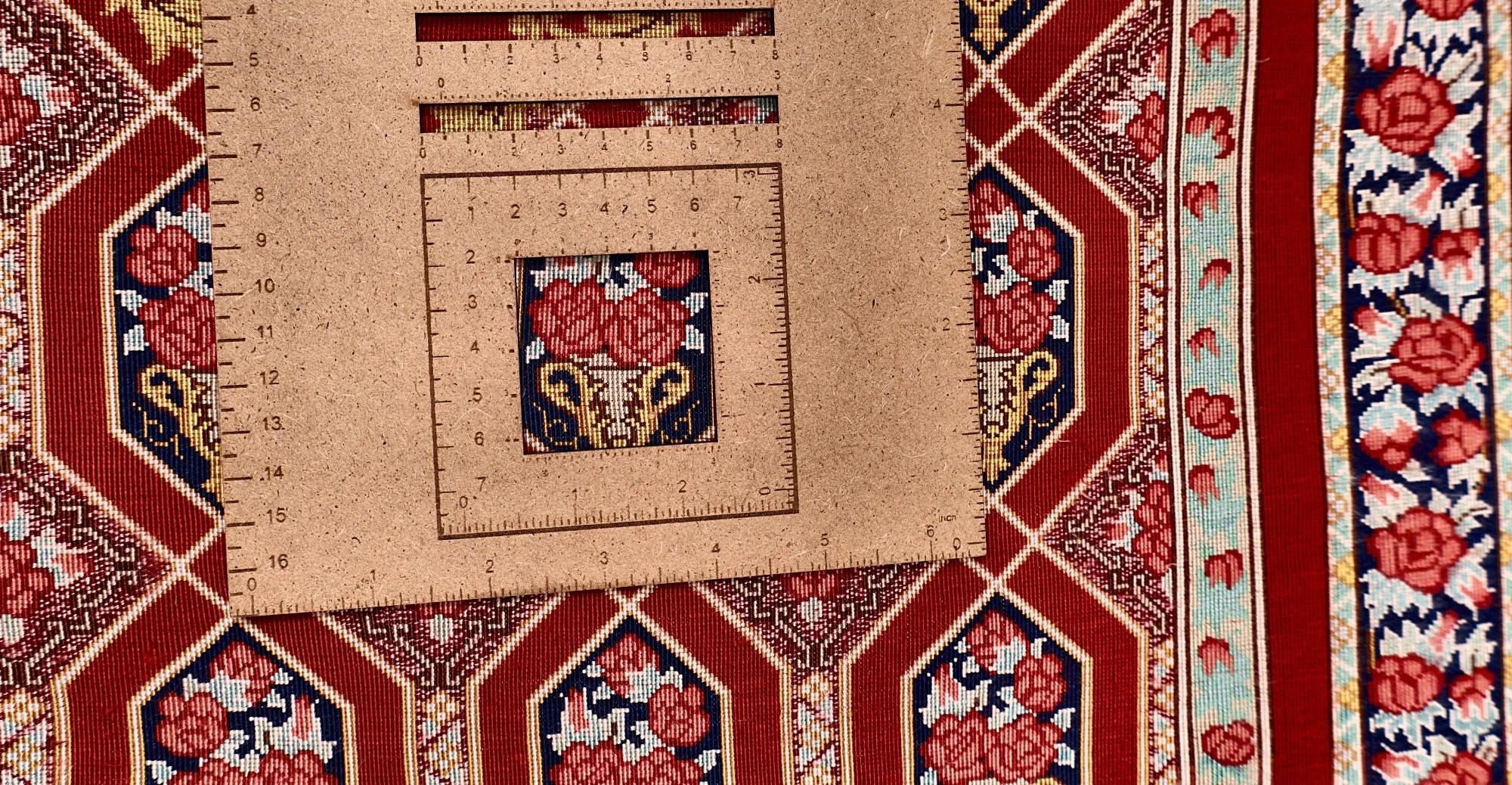 Qom Persian Rug 306 × 78 cm, Silk, hand-knotted