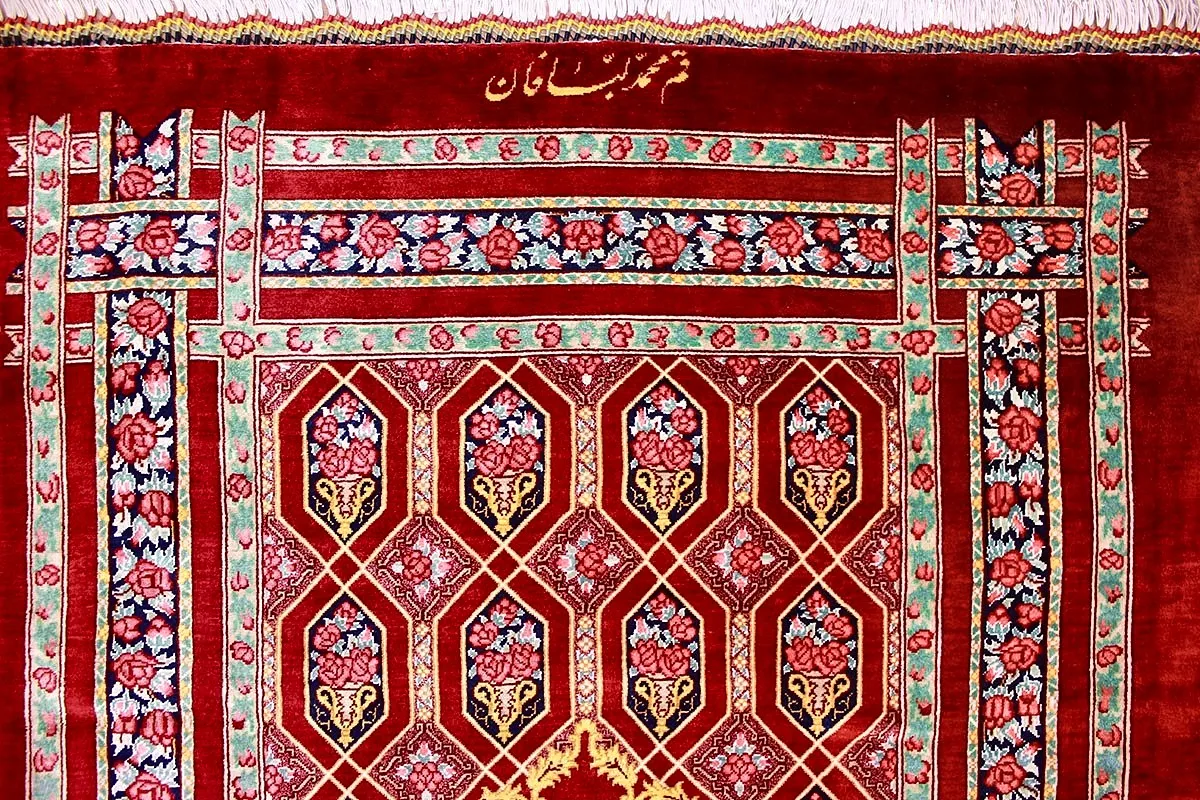 Qom Persian Rug 306 × 78 cm, Silk, hand-knotted