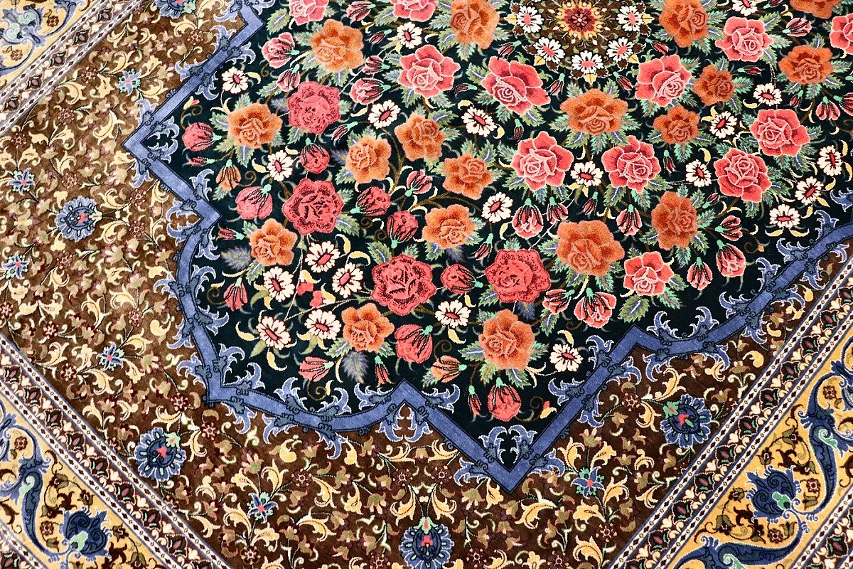 Qom Persian Rug 191 × 130 cm, Silk, hand-knotted