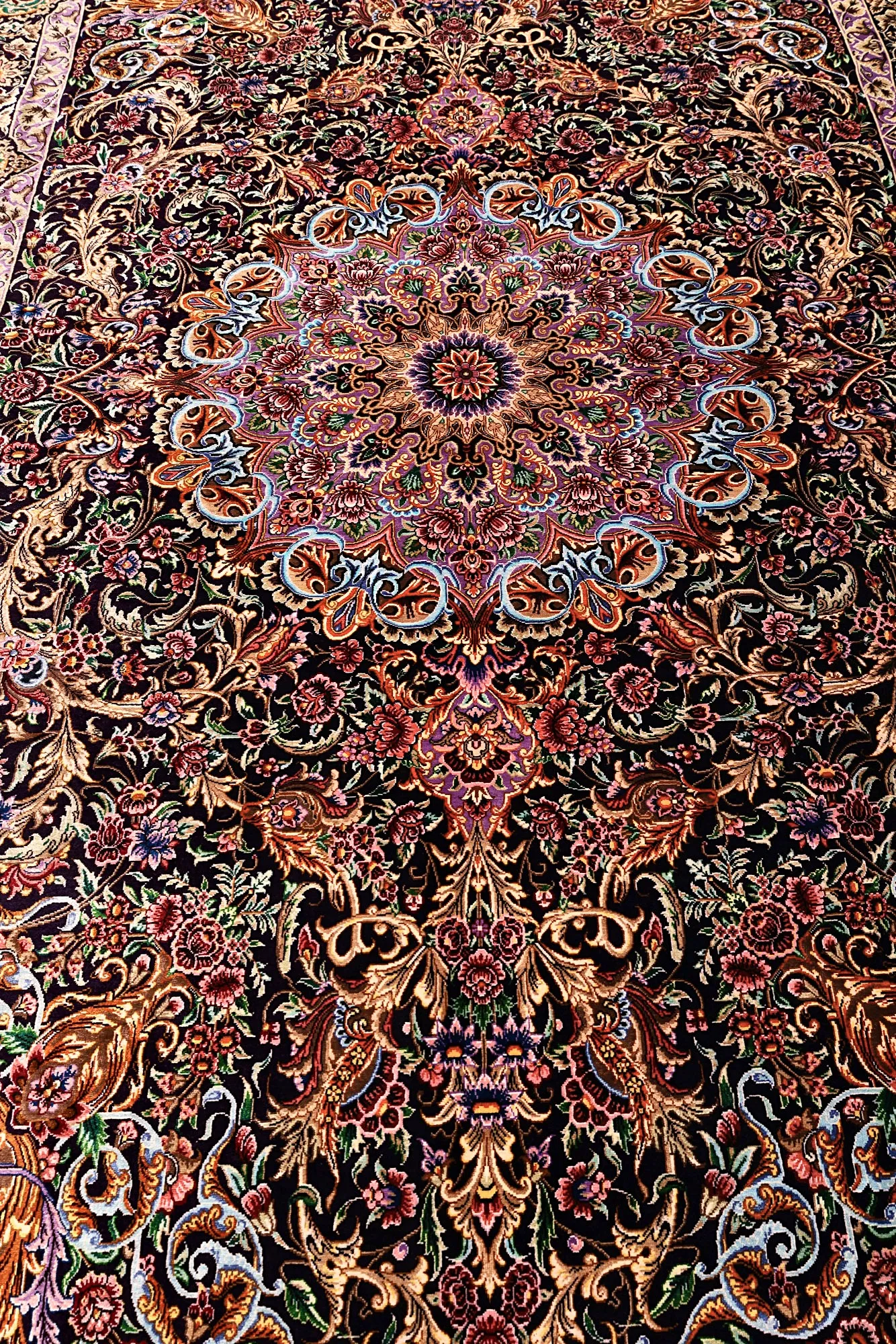 Qom Persian Rug 195 × 136 cm, Silk, hand-knotted