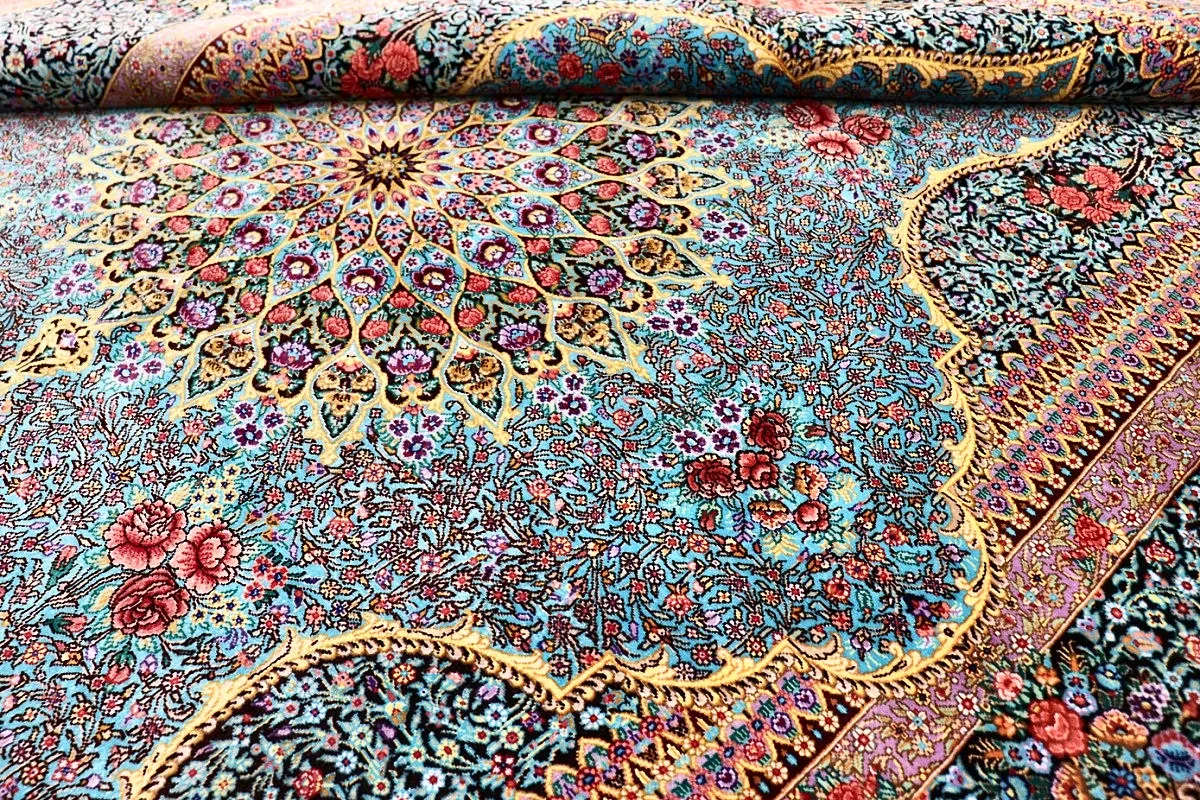 Qom Persian Rug — hand-knotted, 200 × 133 cm, Silk