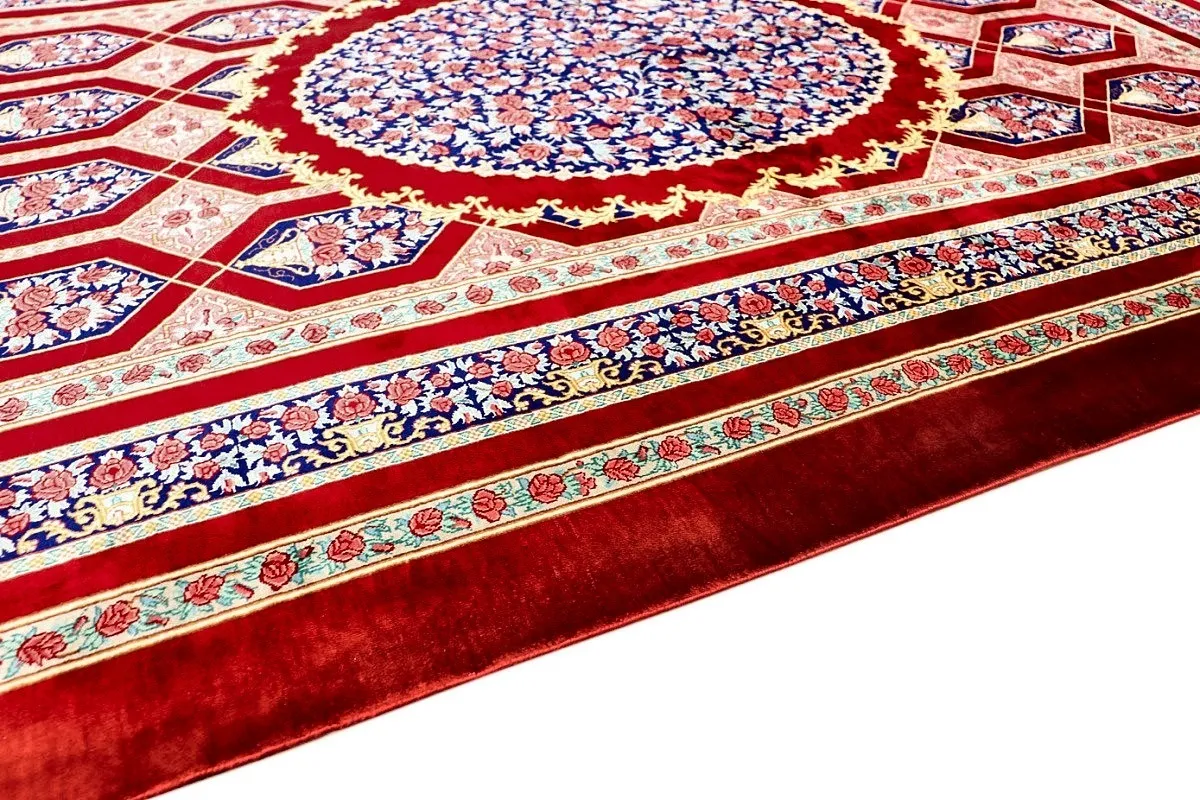 Qom Persian Rug — hand-knotted, 200 × 130 cm, Silk