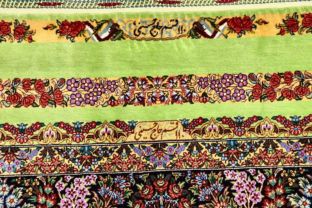 118110-05 Qom Persian Rug — hand-knotted, 209 × 135 cm, Silk