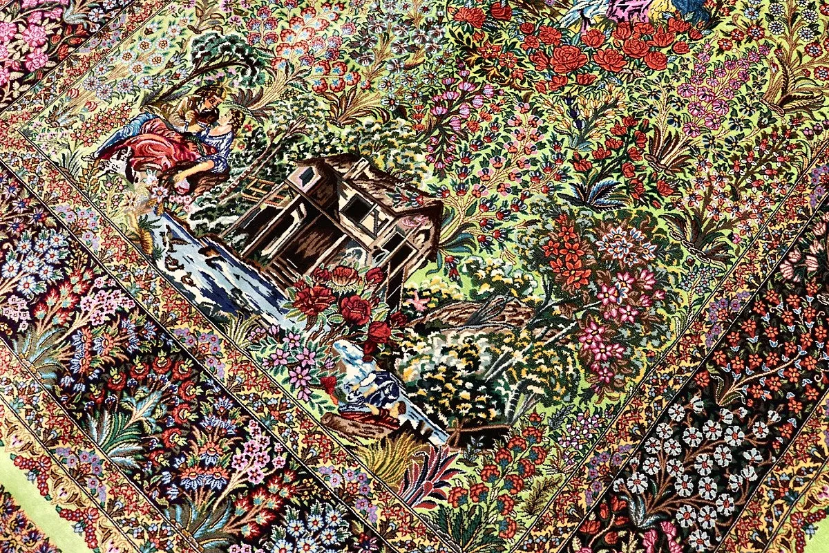 118110-07 Qom Persian Rug — hand-knotted, 209 × 135 cm, Silk
