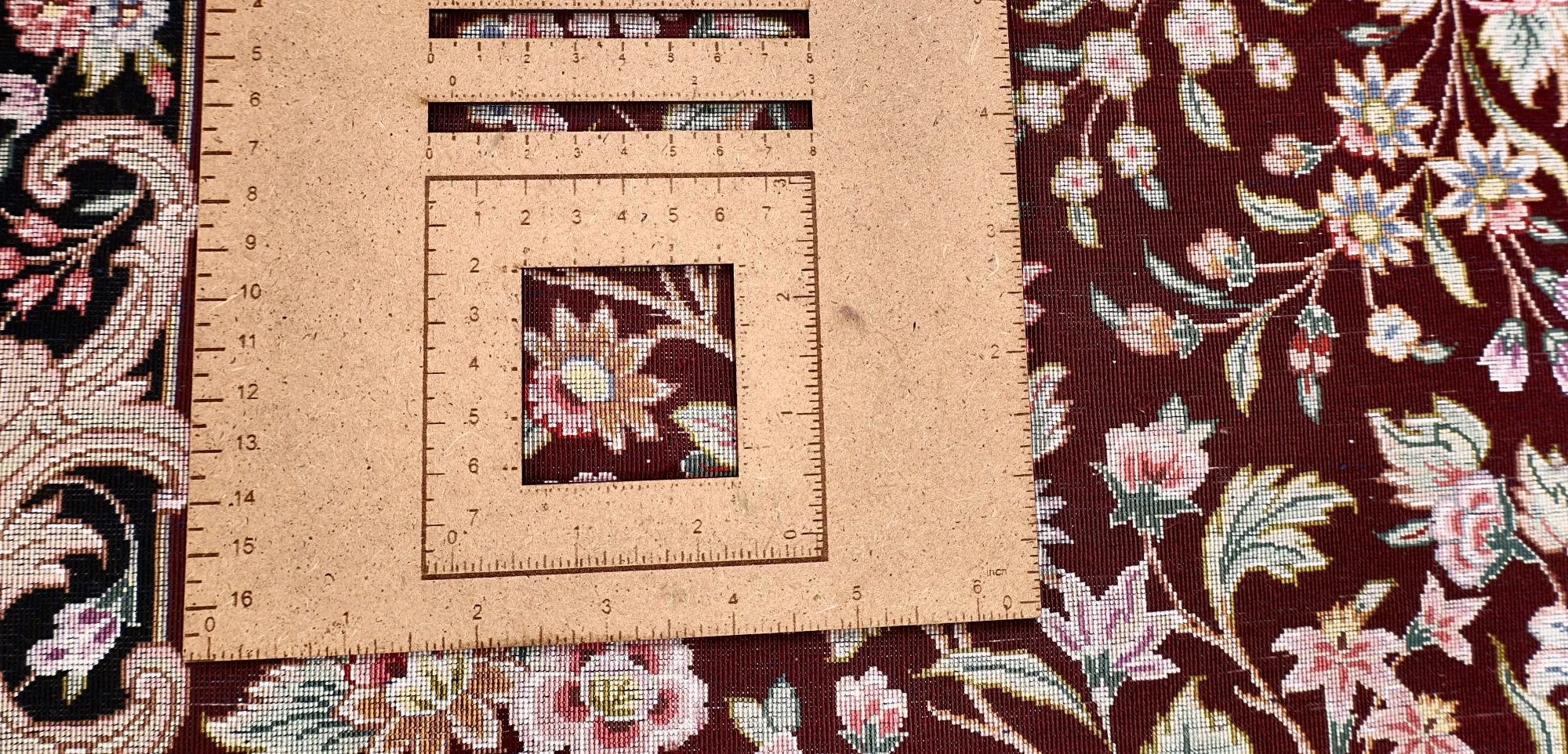 118111-01 Qom Persian Rug — hand-knotted, 235 × 151 cm, Silk