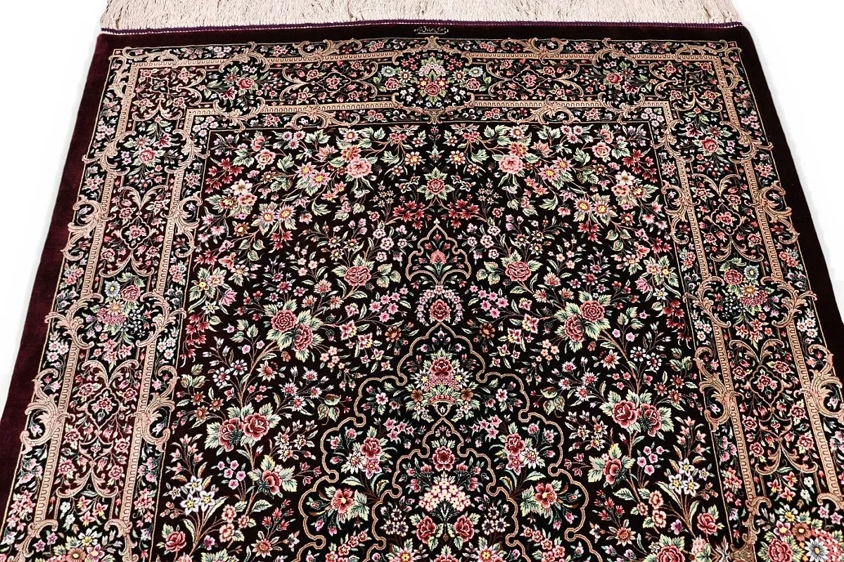 118111-03 Qom Persian Rug — hand-knotted, 235 × 151 cm, Silk