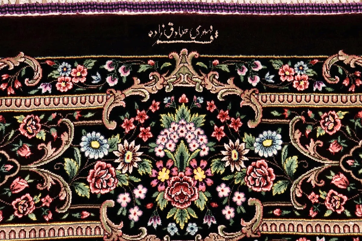 118111-04 Qom Persian Rug — hand-knotted, 235 × 151 cm, Silk