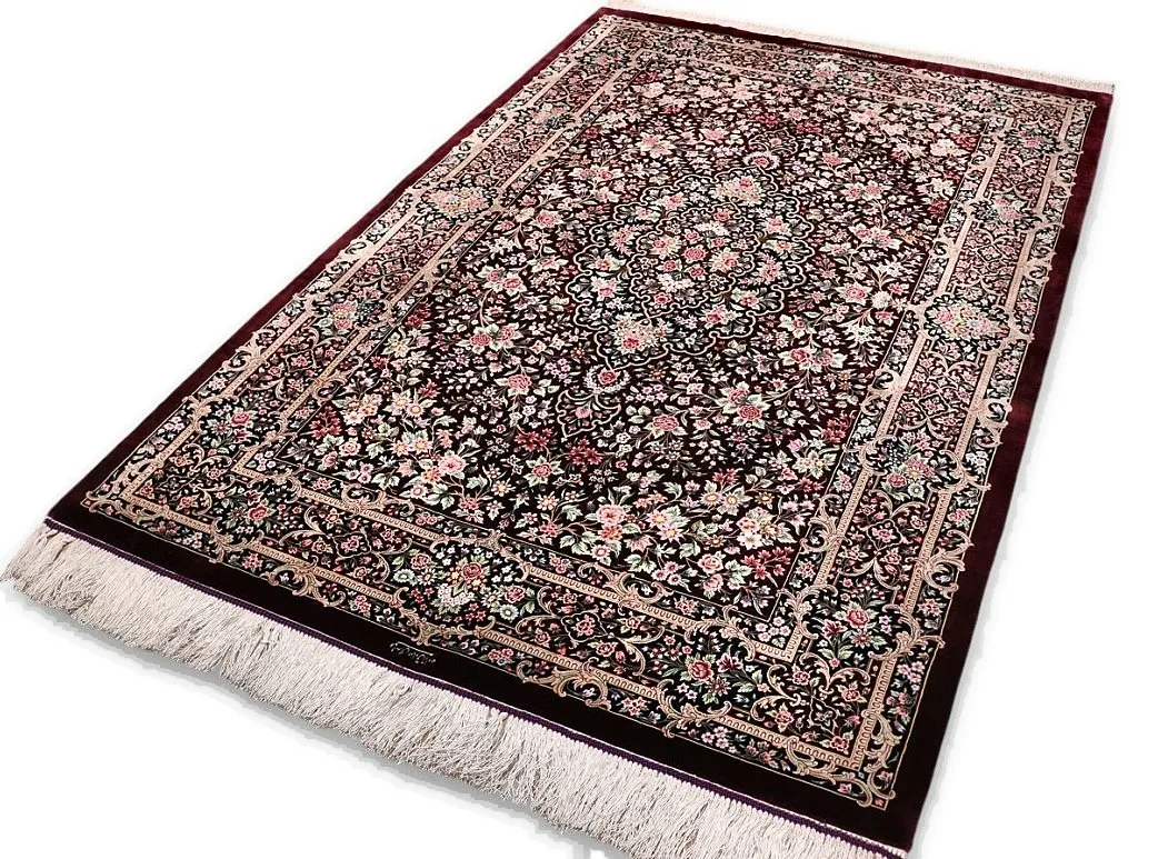 118111-09 Qom Persian Rug — hand-knotted, 235 × 151 cm, Silk