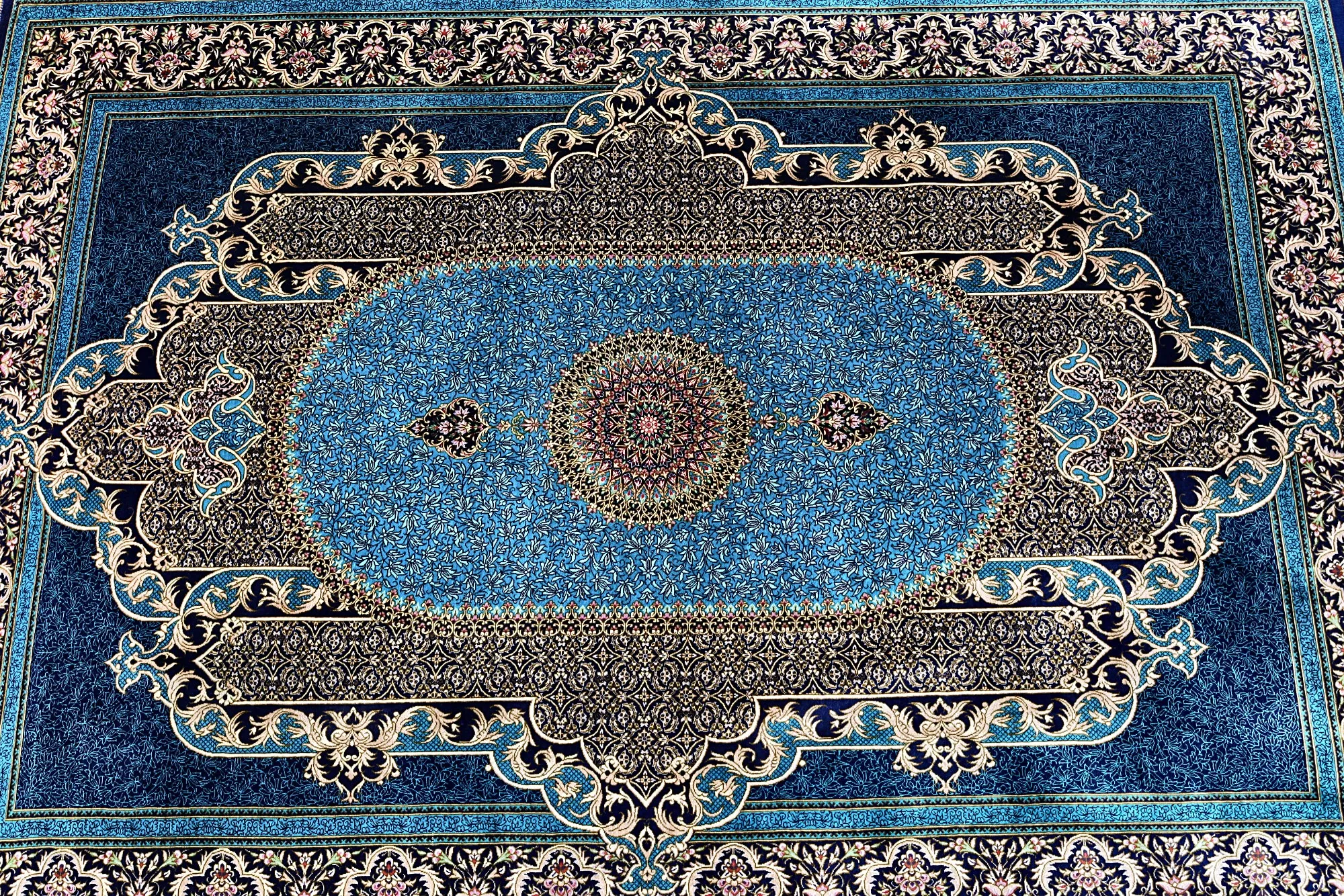 118113-05 Hand-Knotted Silk Qom Persian Rug, 200 × 140 cm