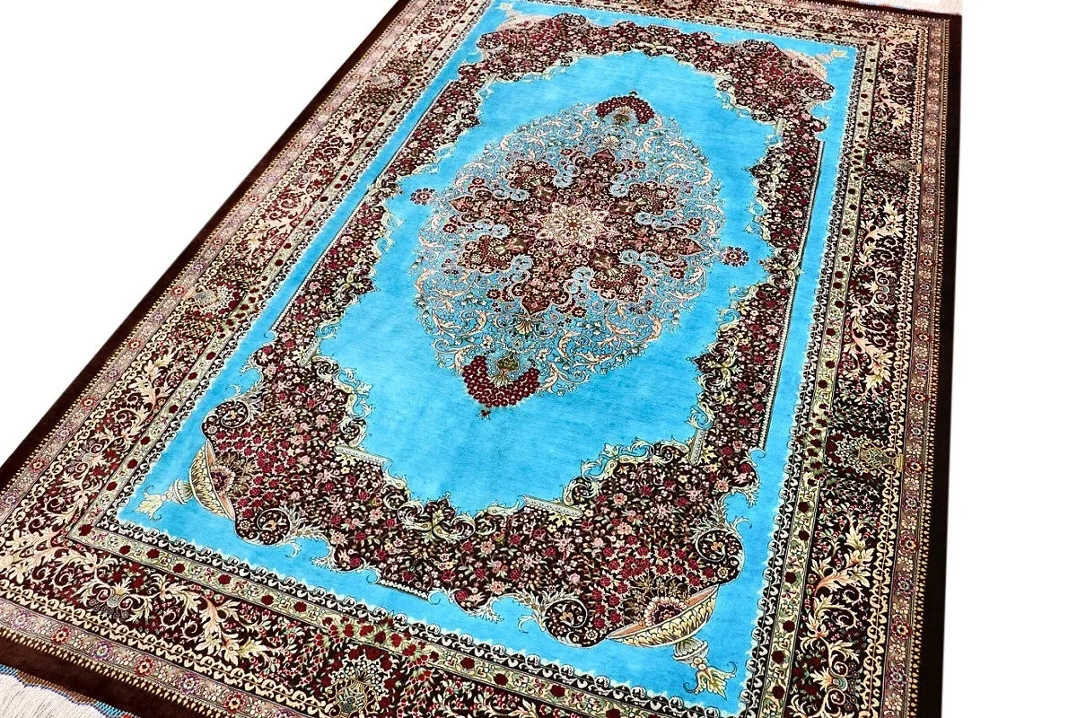 118114-09 Hand-Knotted Silk Qom Persian Rug, 202 × 135 cm