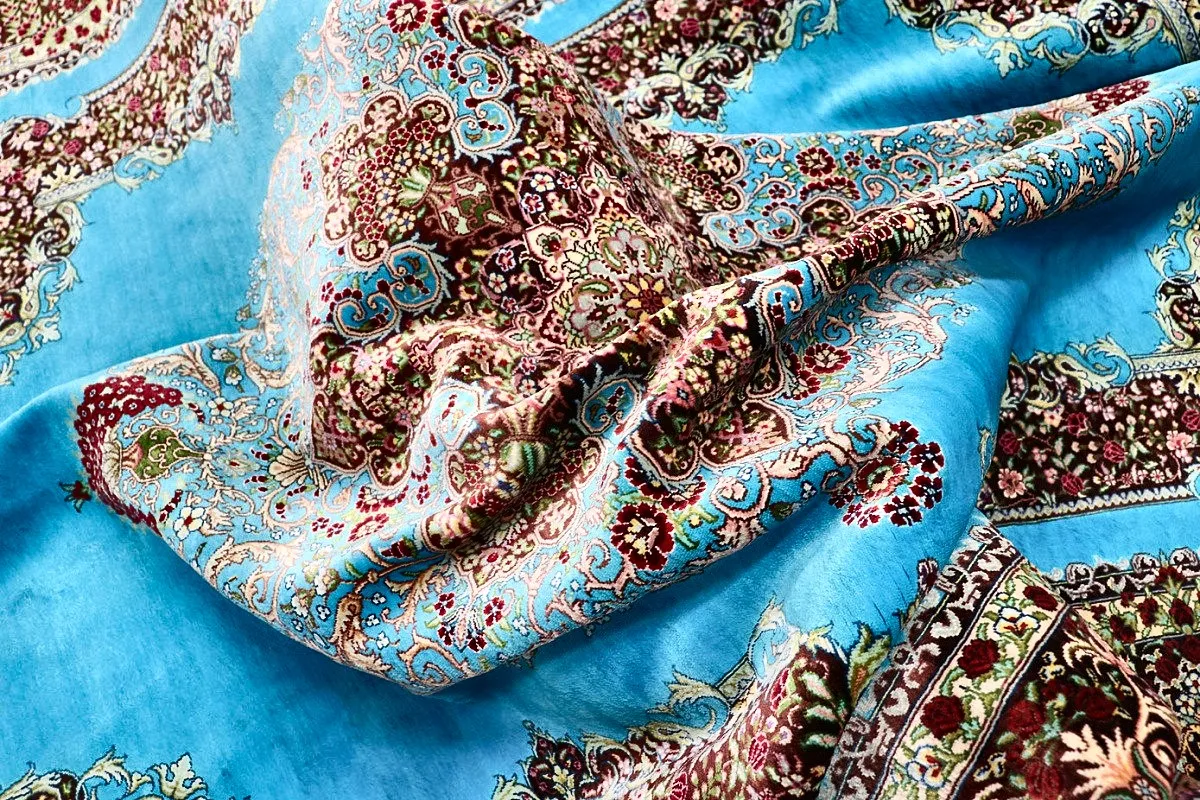 Qom Persian Rug — hand-knotted, 200 × 135 cm, Silk