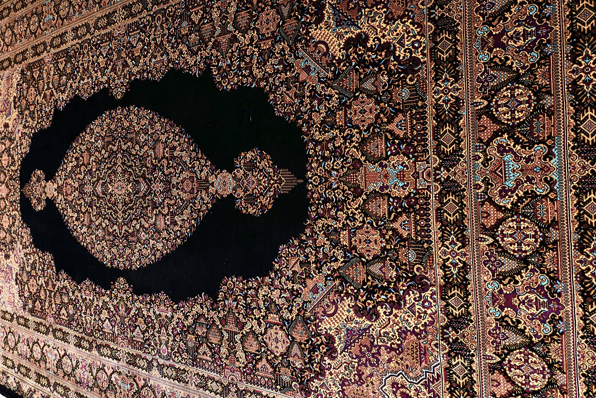 Qom Persian Rug 205 × 135 cm, Silk, hand-knotted