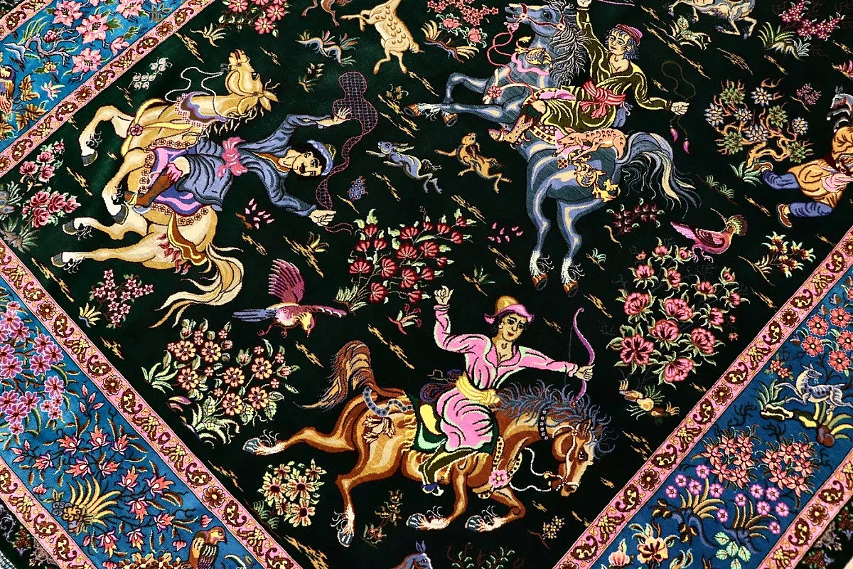 118125-04 Qom Persian Rug — hand-knotted, 204 × 136 cm, Silk