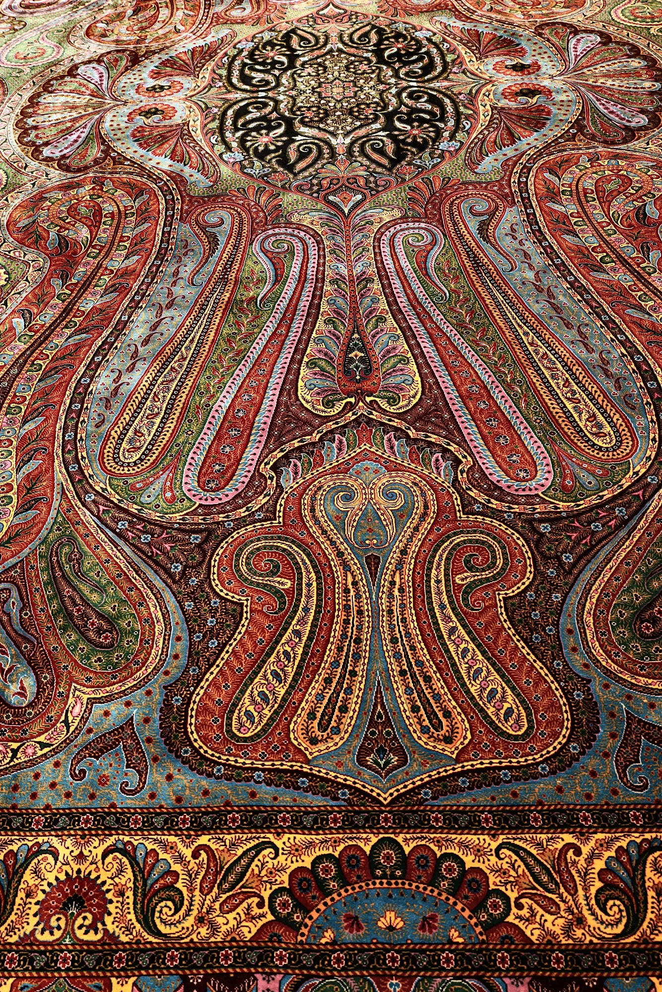 Qom Persian Rug 300 × 200 cm, Silk, hand-knotted