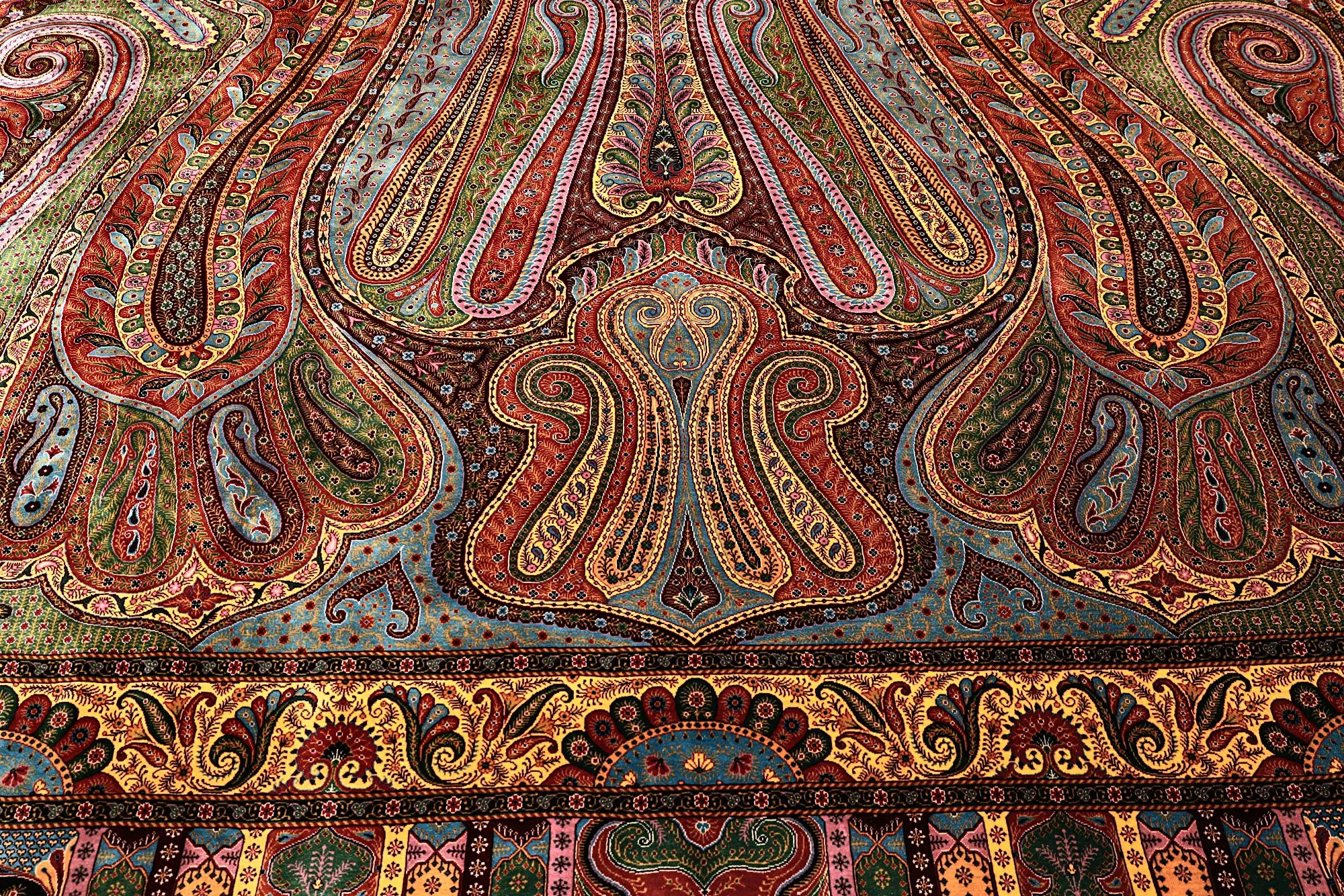 Qom Persian Rug 300 × 200 cm, Silk, hand-knotted