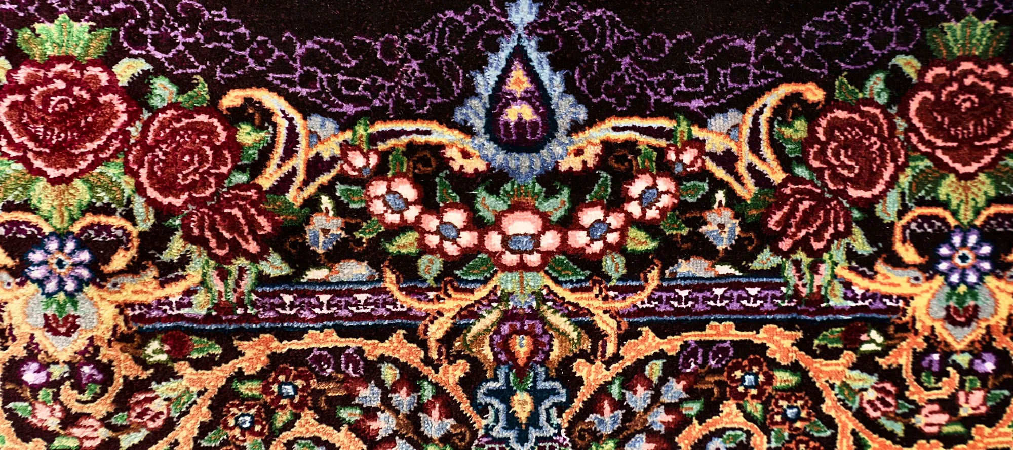 118143-06 Qom Persian Rug — hand-knotted, 298 × 193 cm, Silk