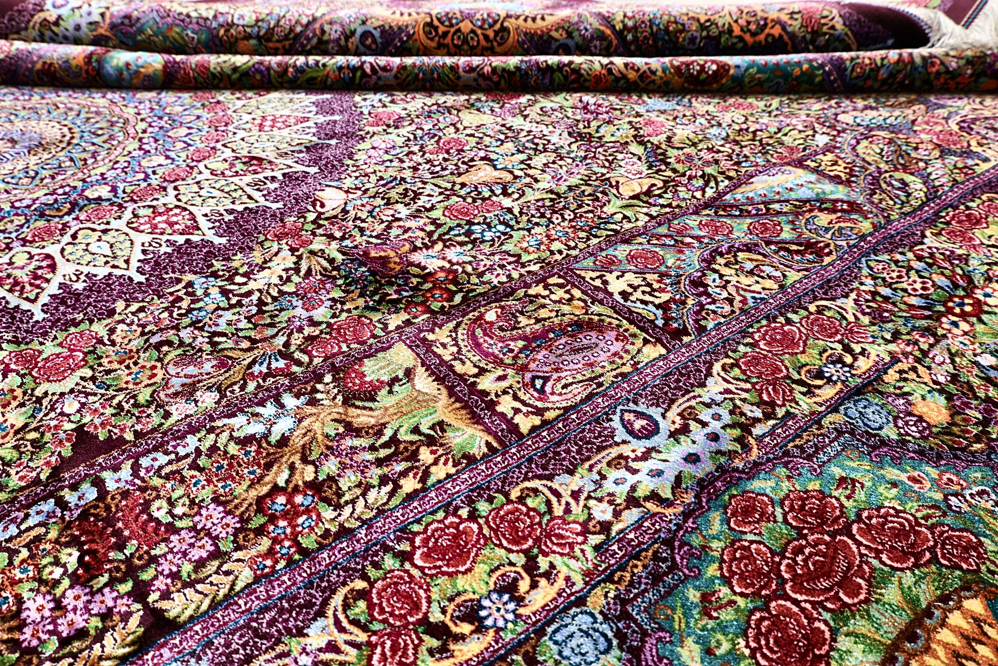 118143-08 Qom Persian Rug — hand-knotted, 298 × 193 cm, Silk