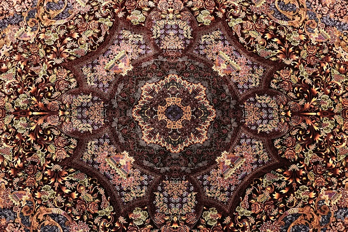 118145-05 Hand-Knotted Silk Qom Persian Rug, 305 × 205 cm