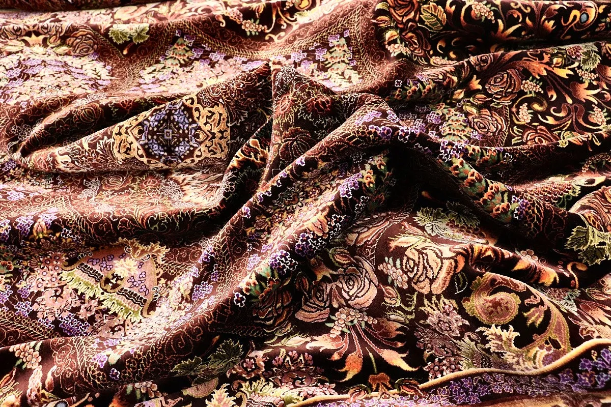 118145-11 Hand-Knotted Silk Qom Persian Rug, 305 × 205 cm
