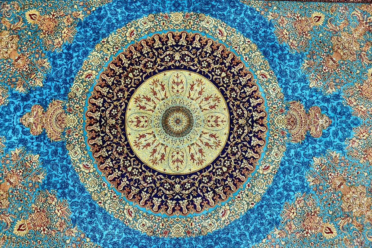 Qom Persian Rug — hand-knotted, 300 × 200 cm, Silk