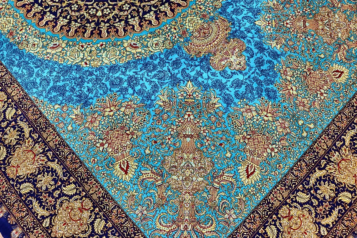 Qom Persian Rug — hand-knotted, 300 × 200 cm, Silk