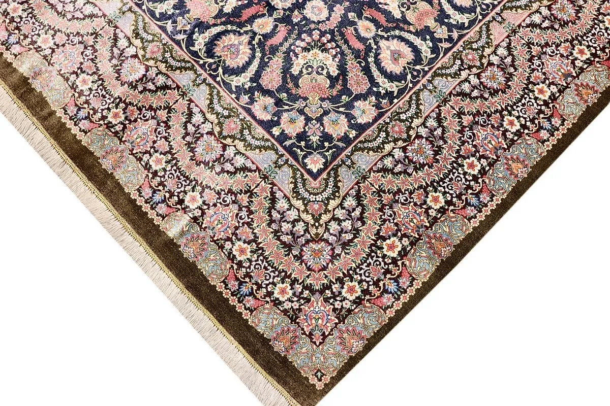 118153-05 Hand-Knotted Silk Qom Persian Rug, 260 × 200 cm