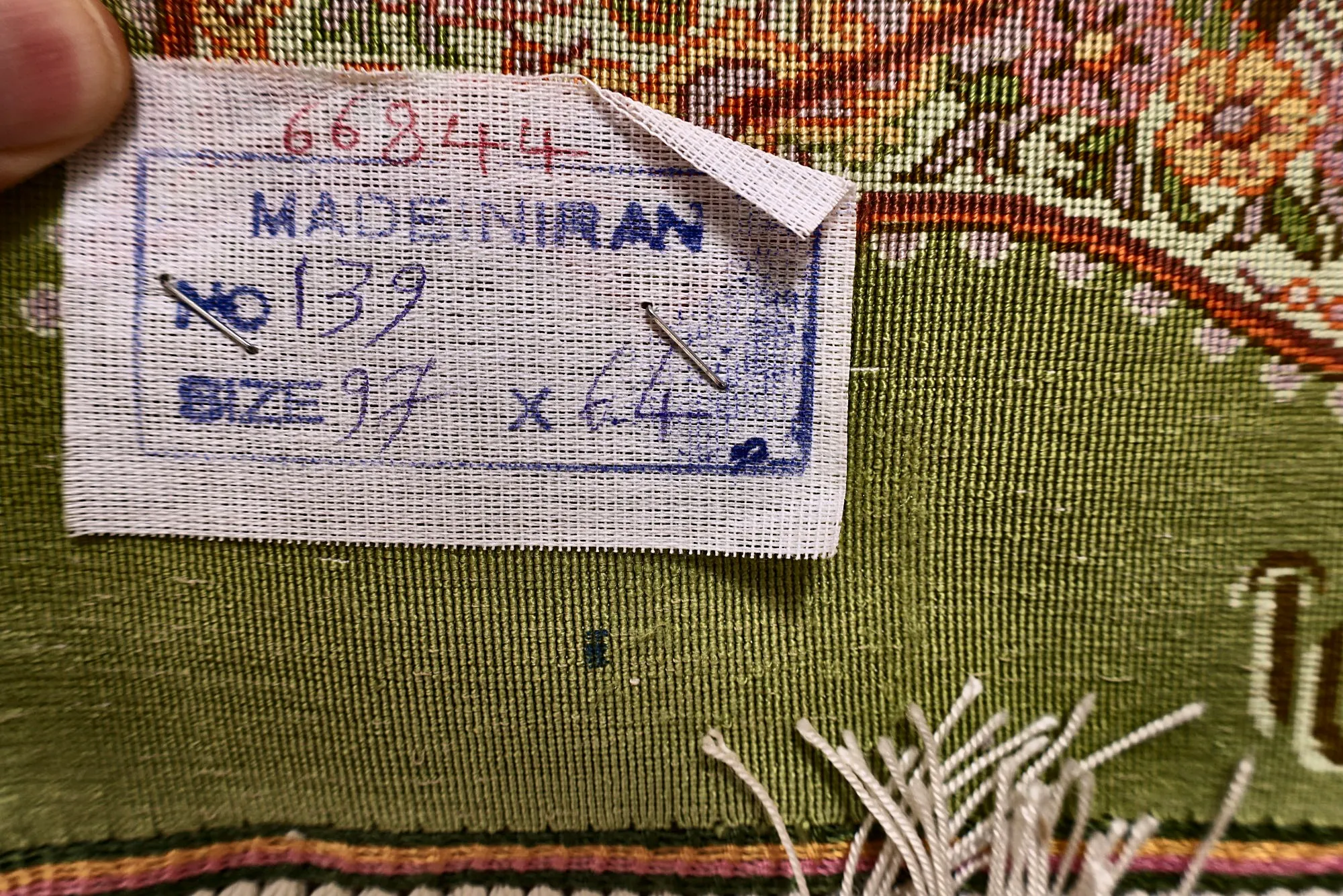Persian Rug 97 × 64 cm, Silk, hand-knotted