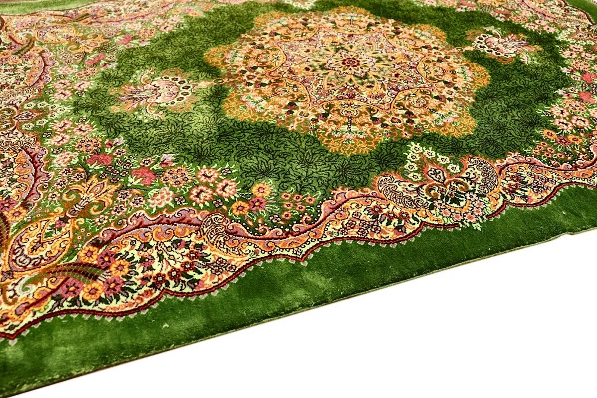 Persian Rug 97 × 64 cm, Silk, hand-knotted