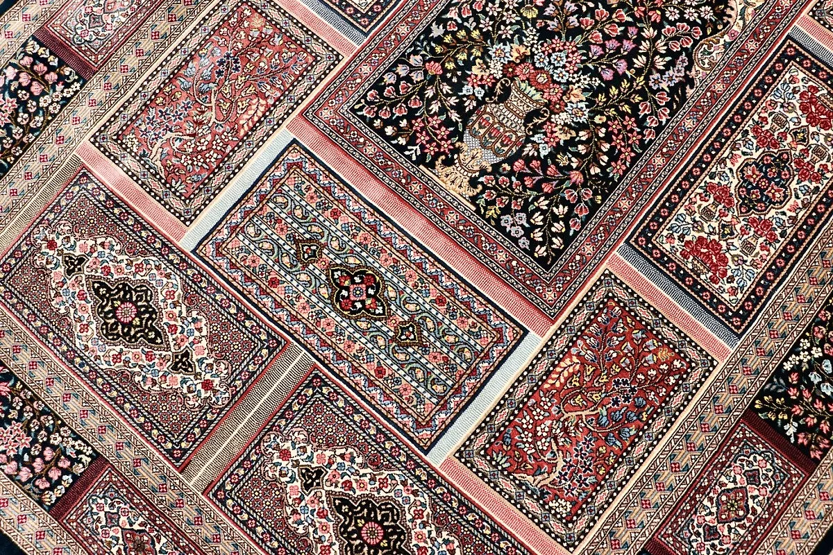 118158-05 Qom Persian Rug 150 × 100 cm, Silk, hand-knotted