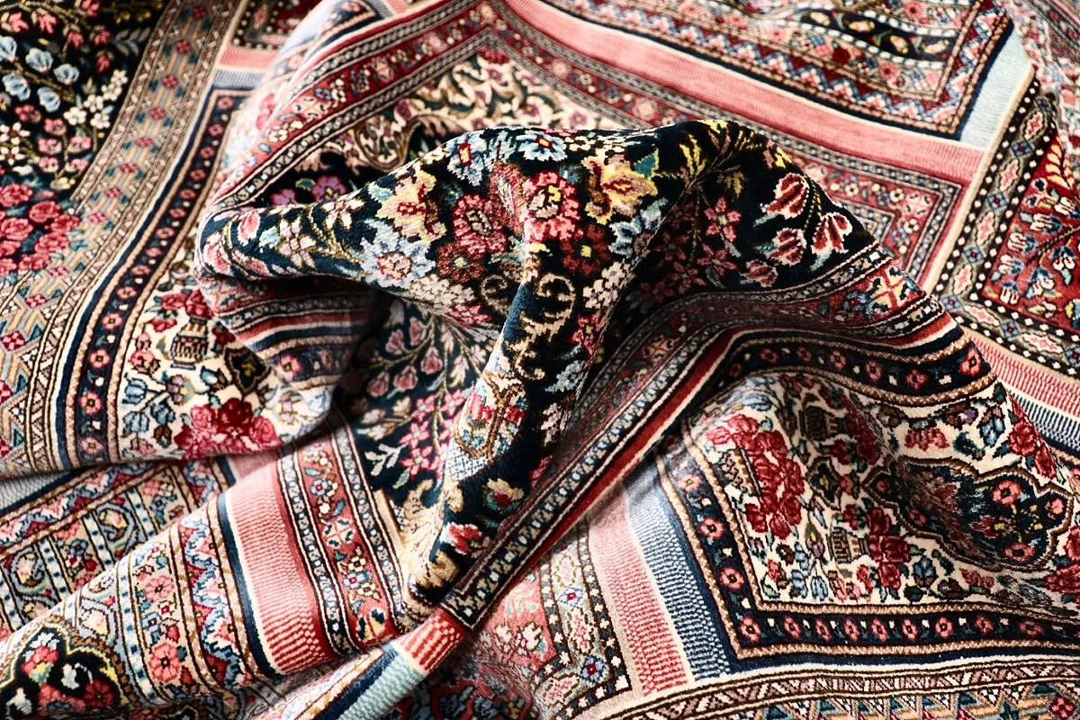 118158-09 Qom Persian Rug 150 × 100 cm, Silk, hand-knotted