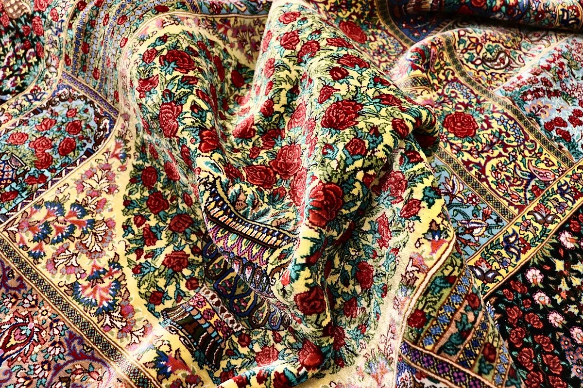 118159-10 Qom Persian Rug — hand-knotted, 150 × 100 cm, Silk