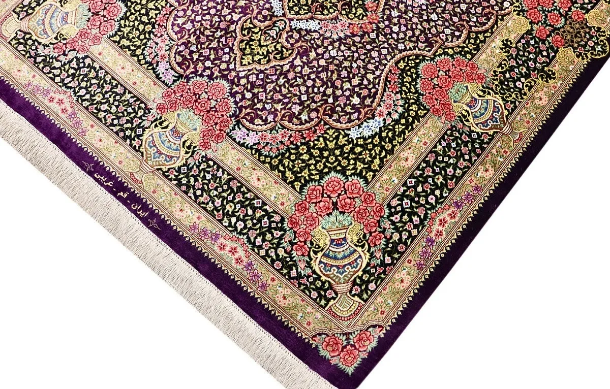 118160-04 Qom Persian Rug 156 × 100 cm, Silk, hand-knotted