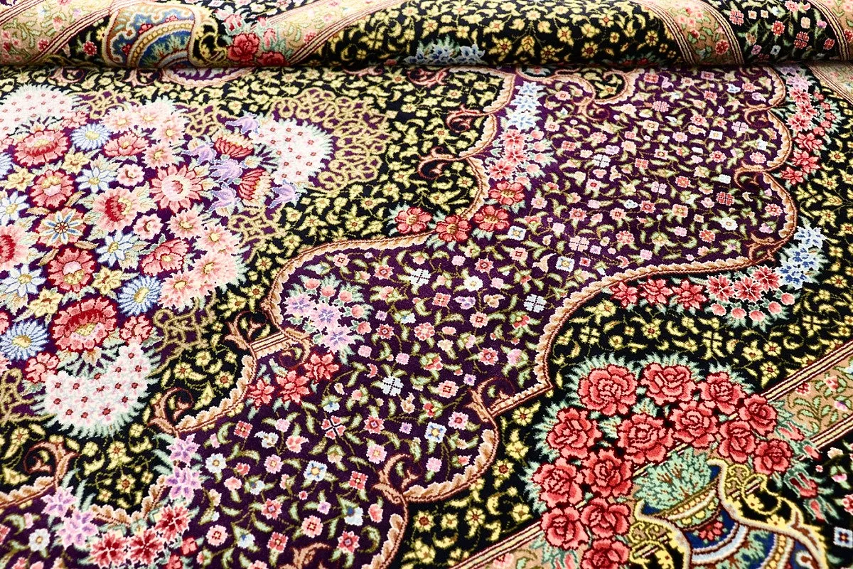 118160-08 Qom Persian Rug 156 × 100 cm, Silk, hand-knotted