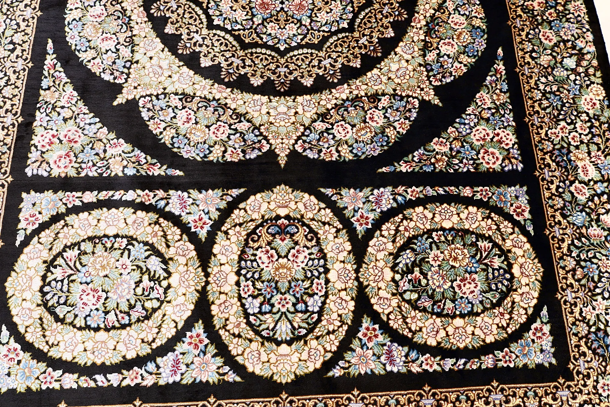 Qom Persian Rug 150 × 98 cm, Silk, hand-knotted