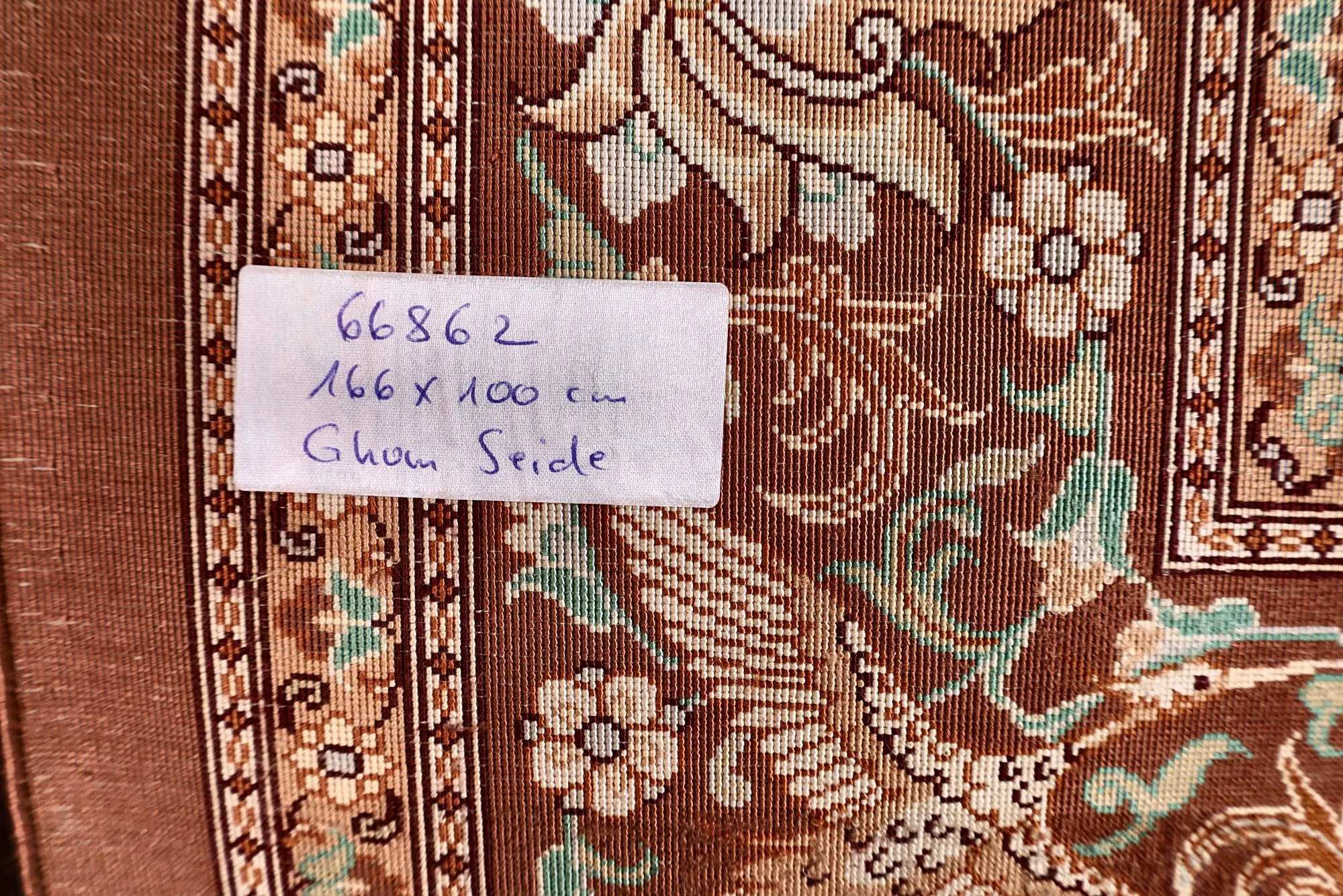 118165-02 Qom Persian Rug — hand-knotted, 166 × 100 cm, Silk