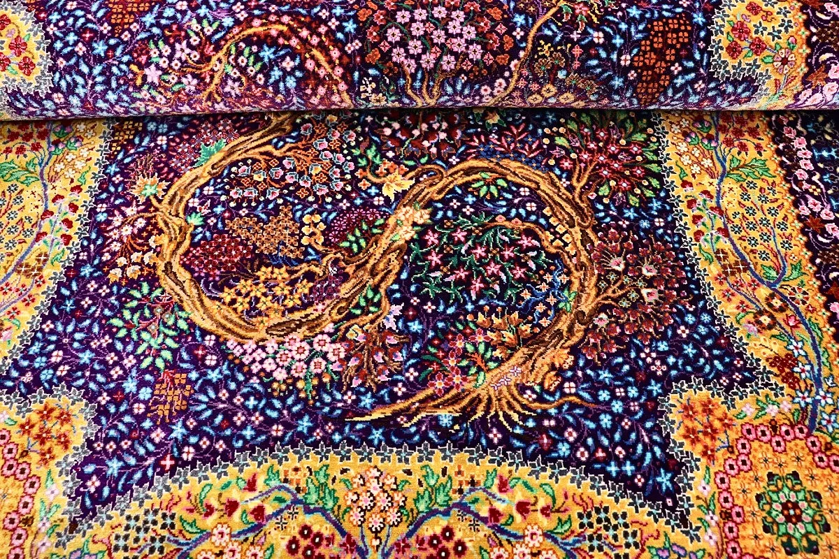 118170-12 Hand-Knotted Silk Qom Persian Rug, 123 × 80 cm