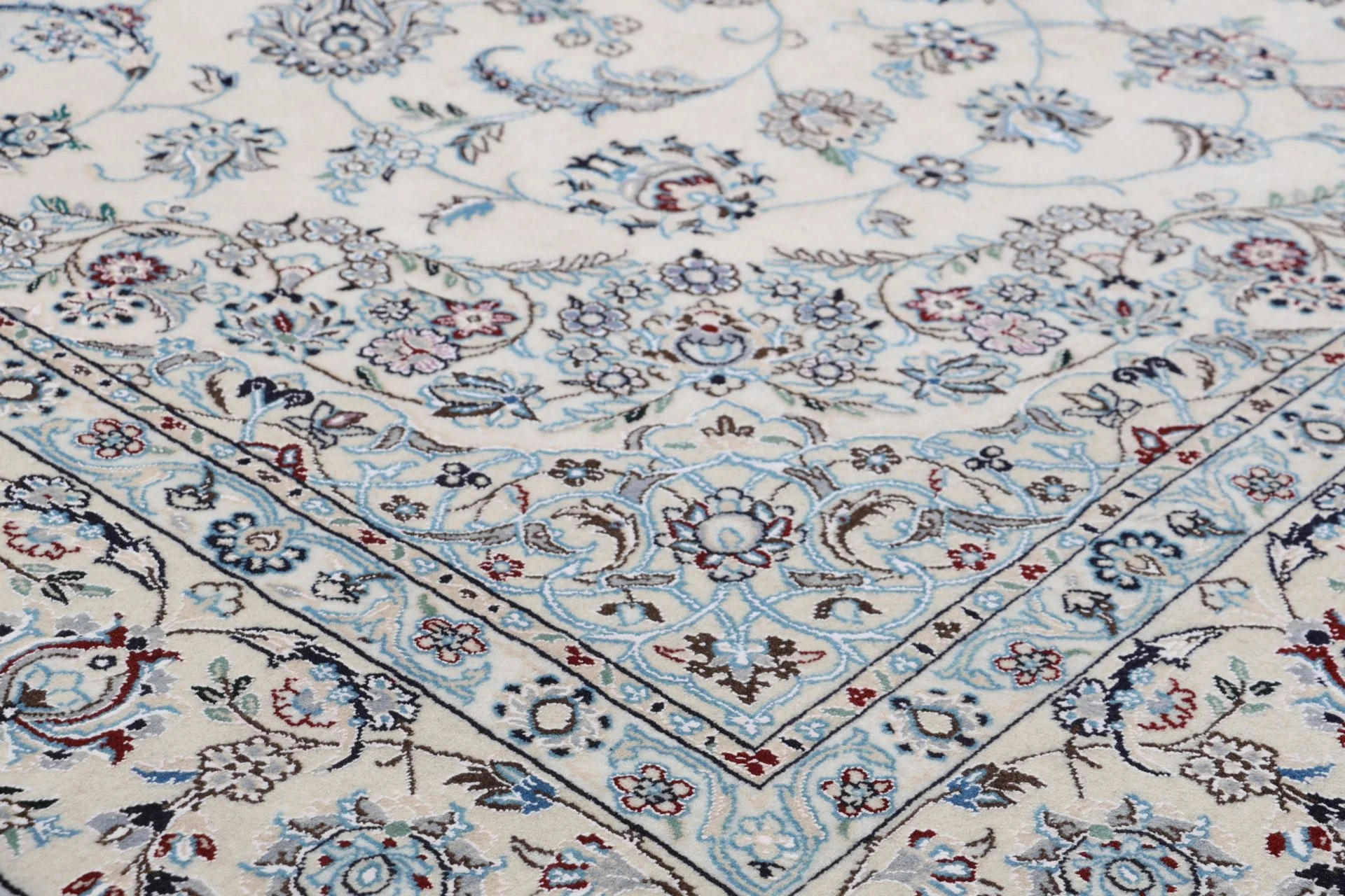 Nain Persian Rug — hand-knotted, 240 × 350 cm, Wool & Silk