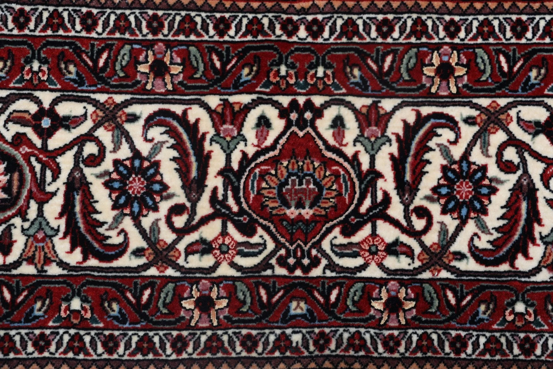 Bijar Persian Rug 205 × 300 cm, Wool & Silk, hand-knotted