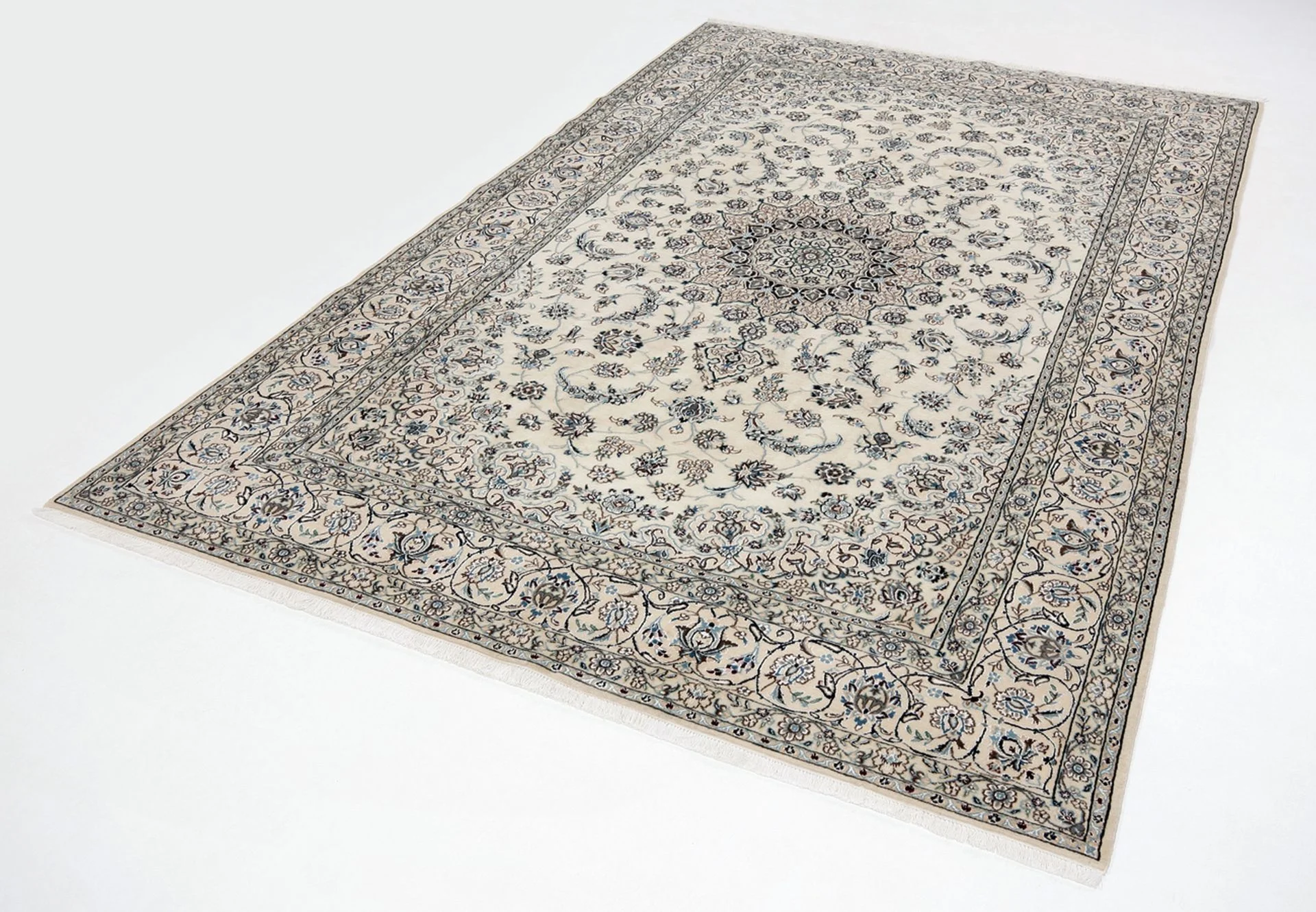 Nain Persian Rug — hand-knotted, 170 × 248 cm, Wool & Silk