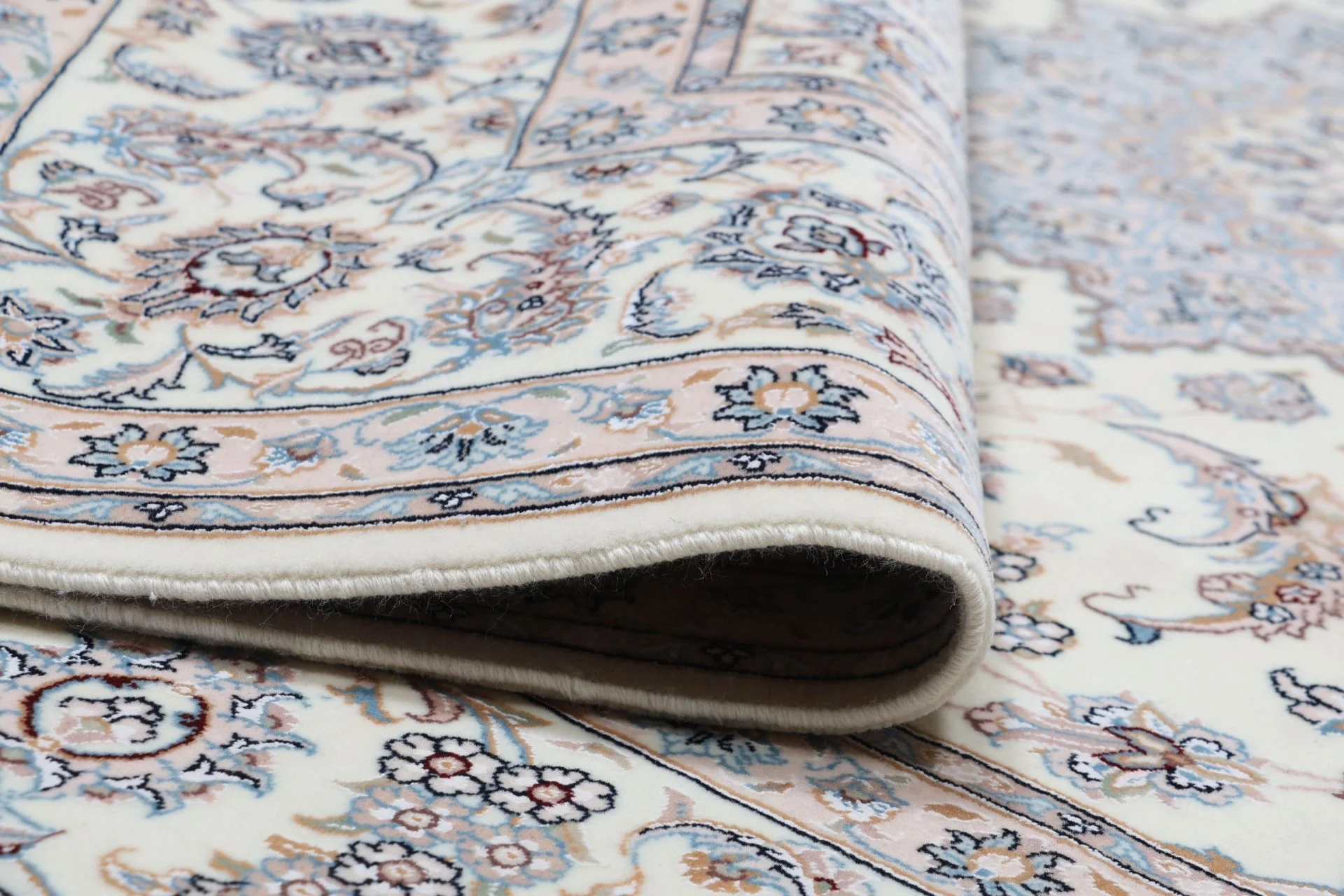 perserteppich-nain-253-x-345-cm-schurwolle-seide-handgeknupft-9 Hand-Knotted Wool & Silk Nain Persian Rug, 253 × 345 cm