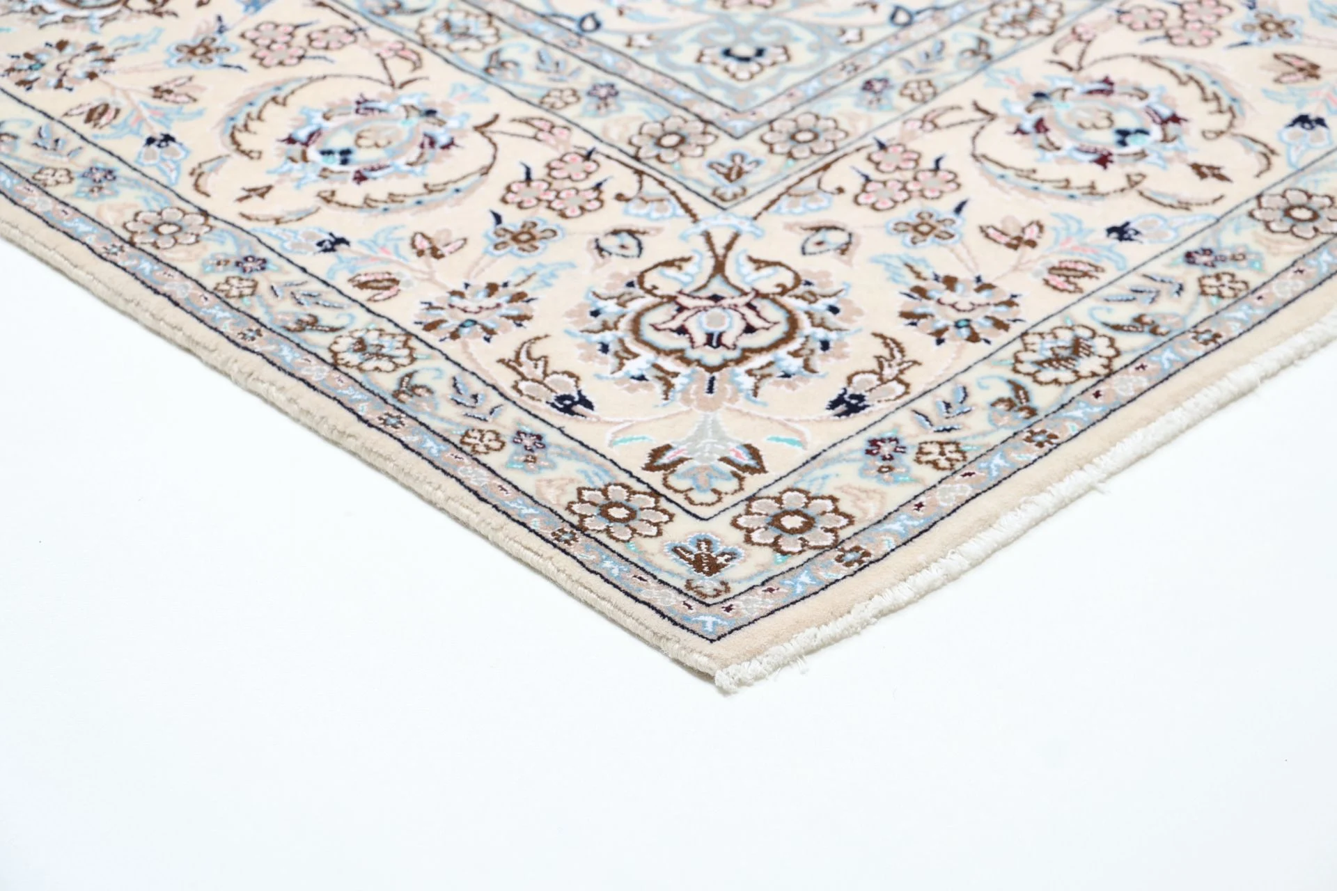 perserteppich-nain-202-x-308-cm-schurwolle-und-seide-handgeknupft-14 Hand-Knotted Wool & Silk Nain Persian Rug, 202 × 308 cm