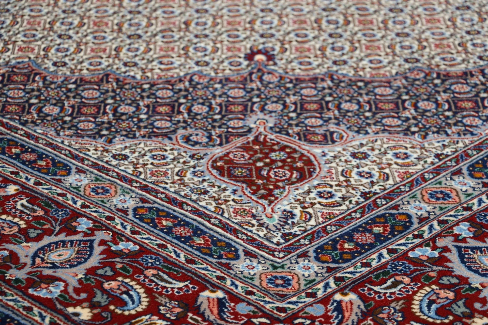 perserteppich-moud-245-x-345-cm-schurwolle-und-seide-handgeknupft-23 Hand-Knotted Wool & Silk Moud Persian Rug, 245 × 345 cm