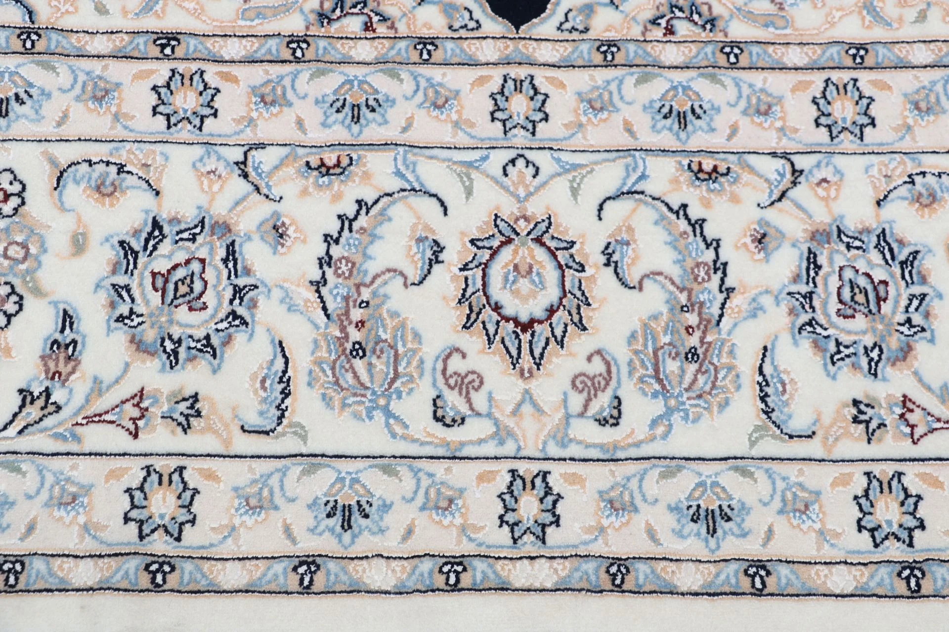 Nain Persian Rug 250 × 350 cm, Wool & Silk, hand-knotted
