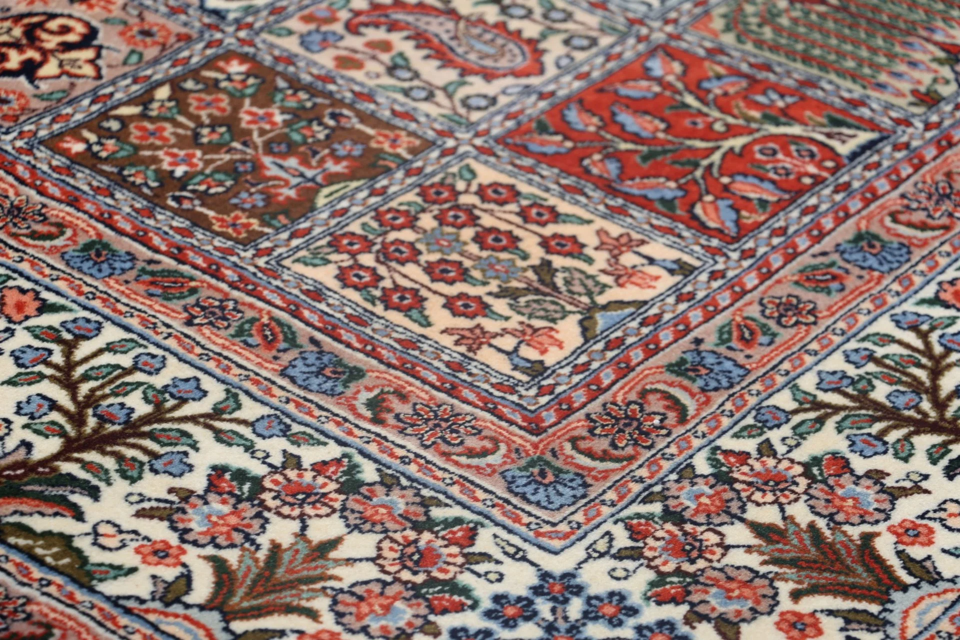 perserteppich-moud-210-x-303-cm-schurwolle-handgeknupft-floral-31 Moud Persian Rug — hand-knotted, 210 × 303 cm, Wool
