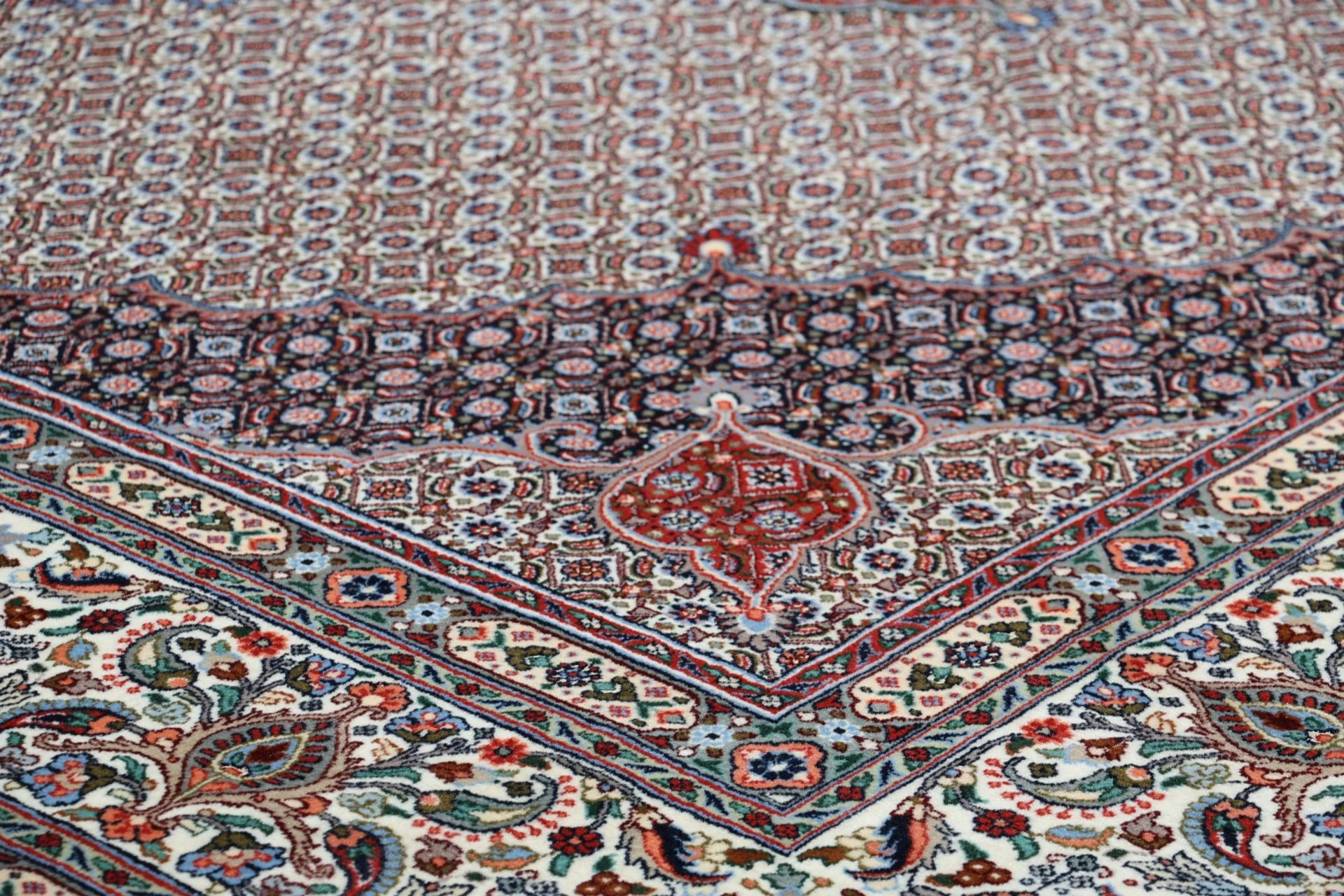perserteppich-moud-245-x-347-cm-schurwolle-seide-handgeknupft-53 Moud Persian Rug — hand-knotted, 245 × 347 cm, Wool & Silk