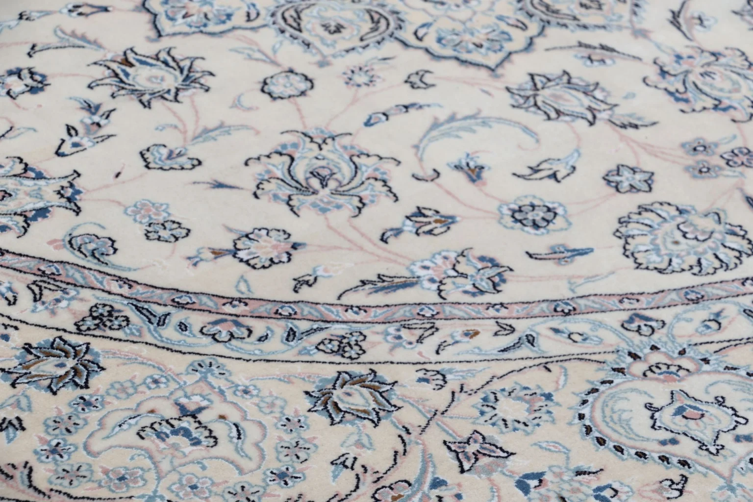 Nain Persian Rug 255 × 255 cm, Wool, hand-knotted – view 5