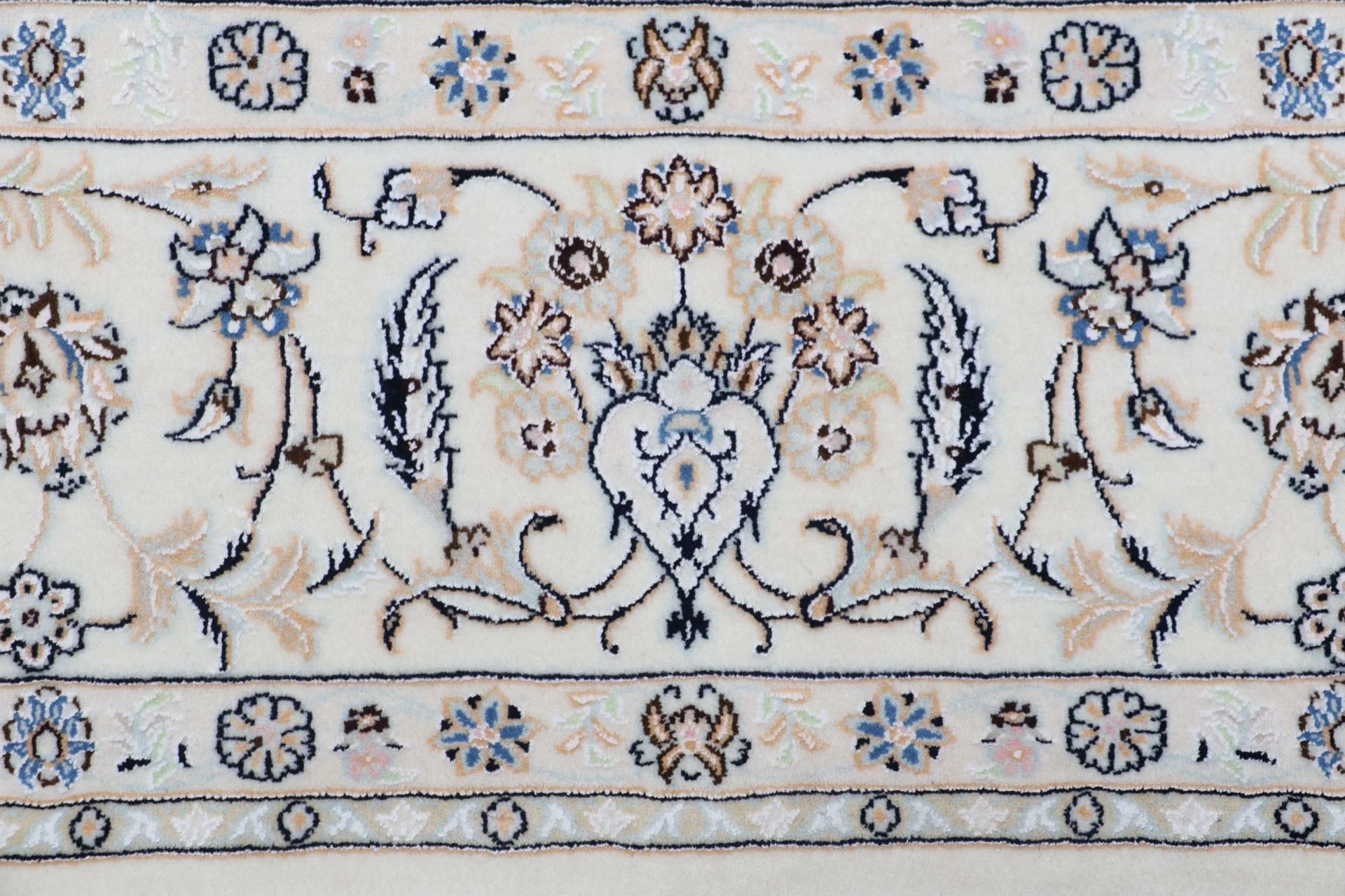 Nain Persian Rug — hand-knotted, 255 × 350 cm, Wool & Silk